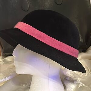 Vintage Georgette hat in good condition